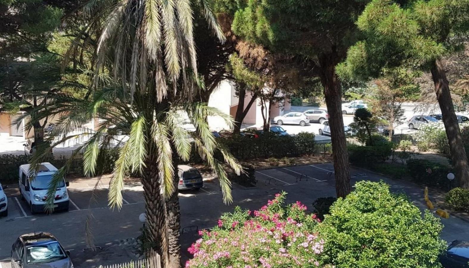 Studio A 100 M Du Port Et 500 M Des Plages Ιέρ Εξωτερικό φωτογραφία