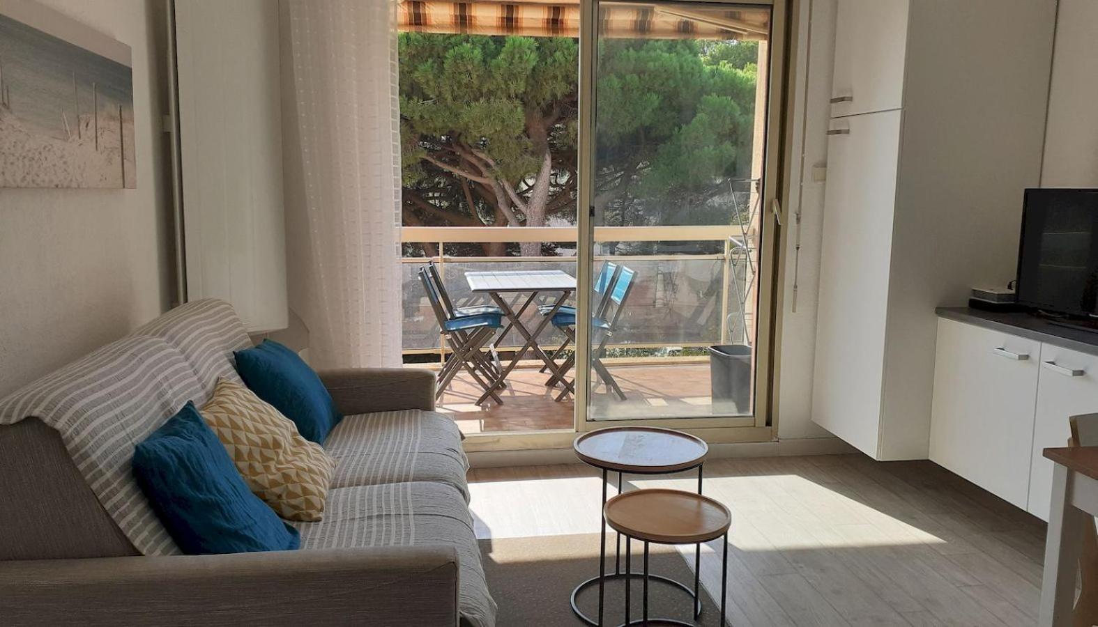 Studio A 100 M Du Port Et 500 M Des Plages Ιέρ Εξωτερικό φωτογραφία